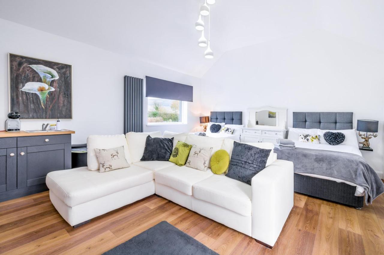 Willow House Bed & Breakfast And Orchard Studios Self Catering ลิมาวาดี ภายนอก รูปภาพ